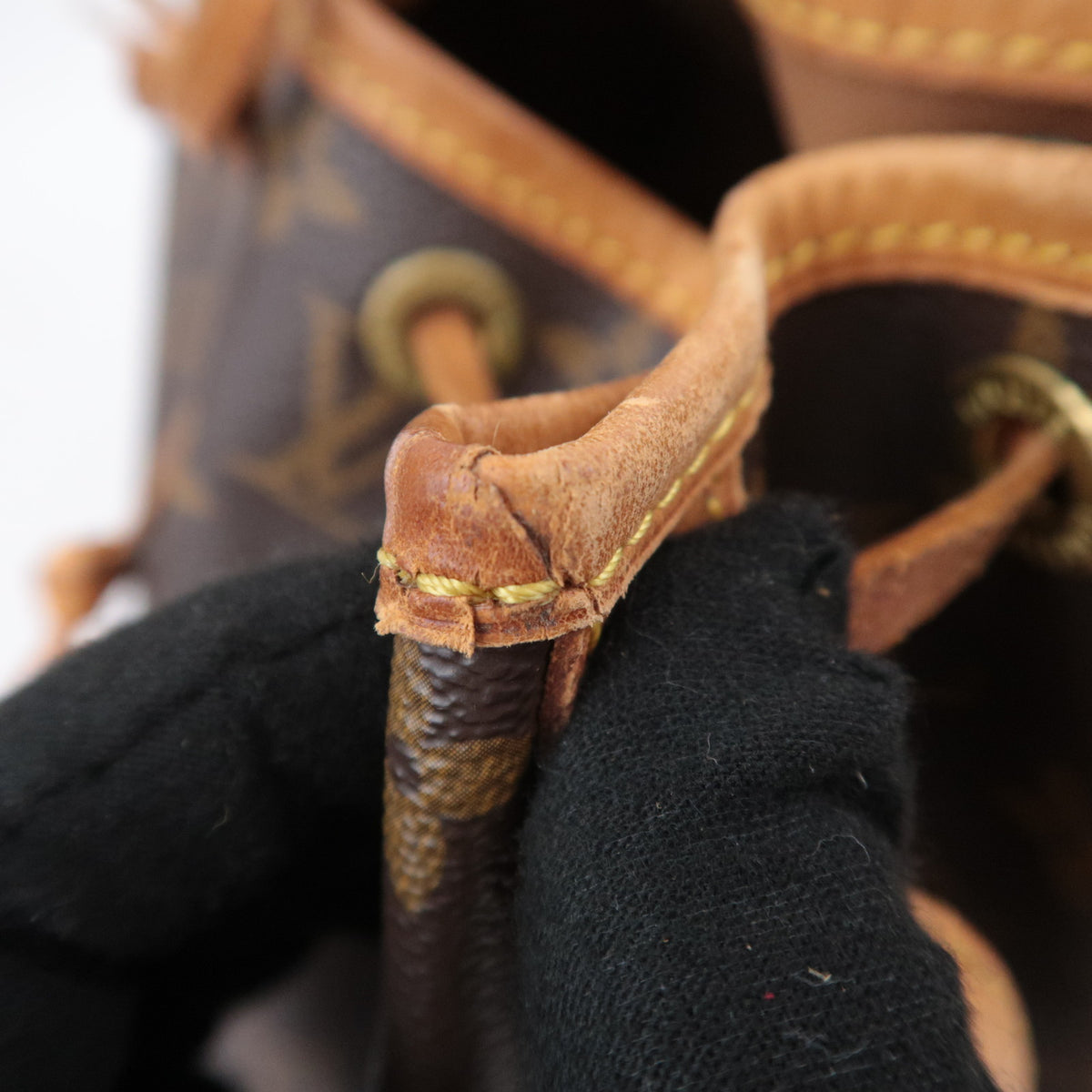 Louis Vuitton Monogram Petit Noe Bucket M42226