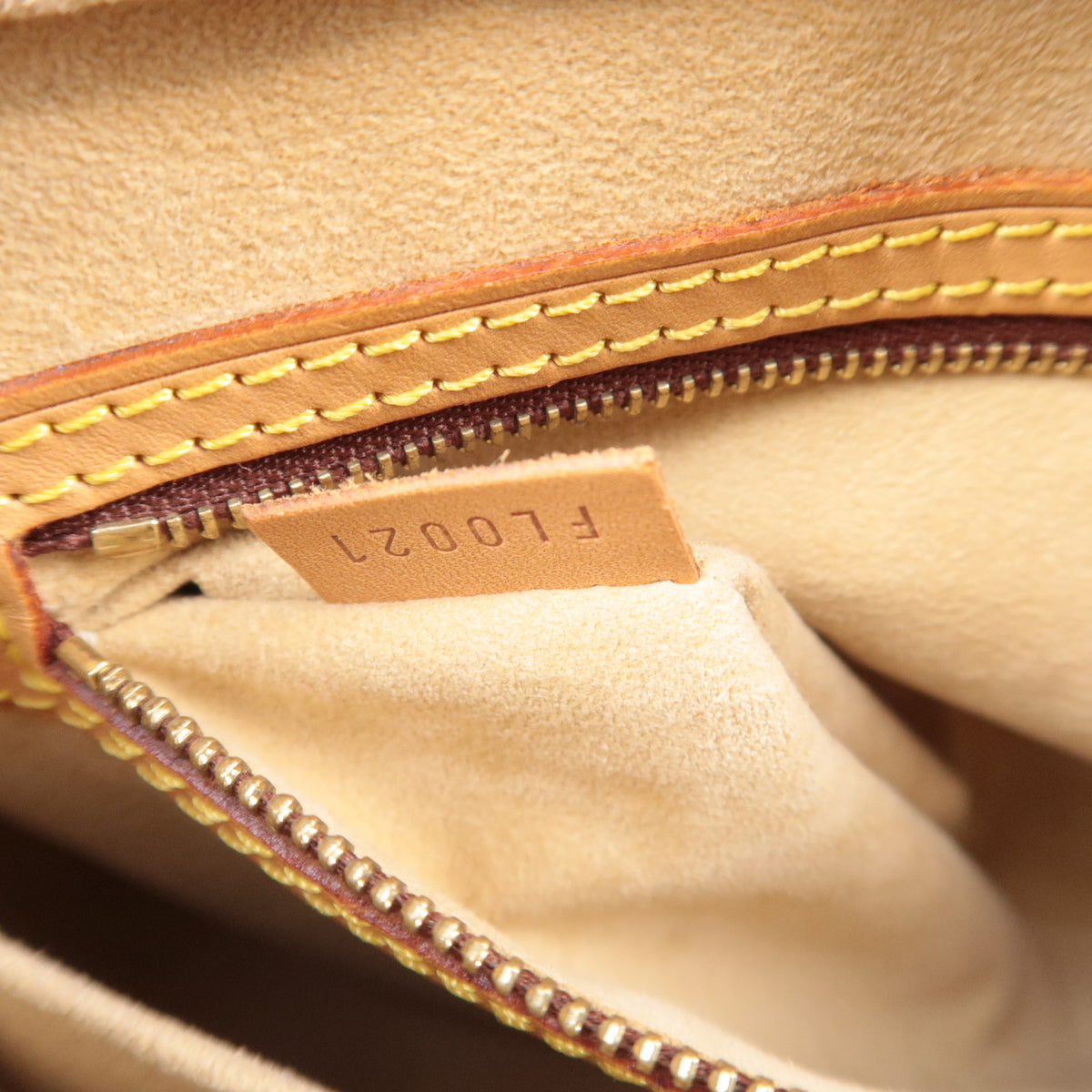 Louis Vuitton Monogram Looping MM Bag M51146