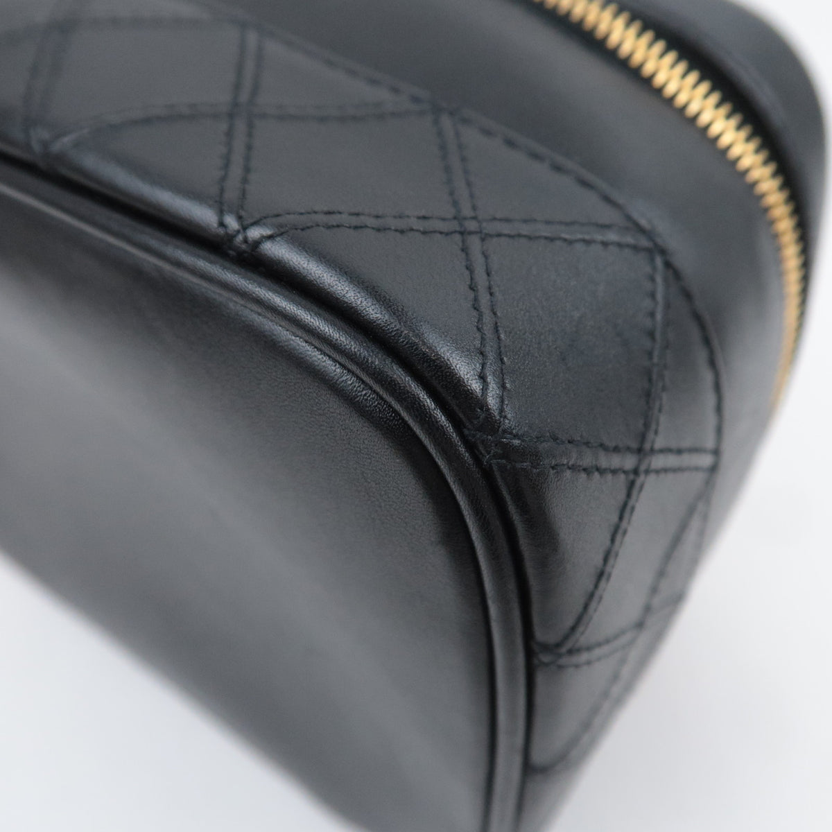 CHANEL Bicolore Horizontal Vanity Case A01618