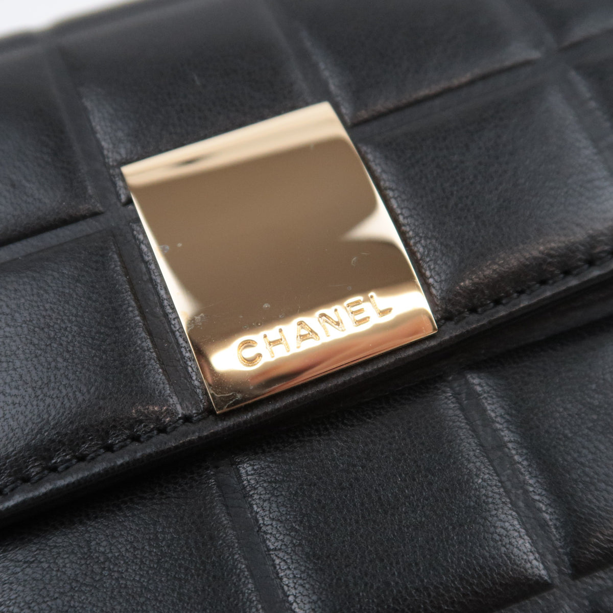 CHANEL Chocolate Bar Trifold Wallet Lambskin