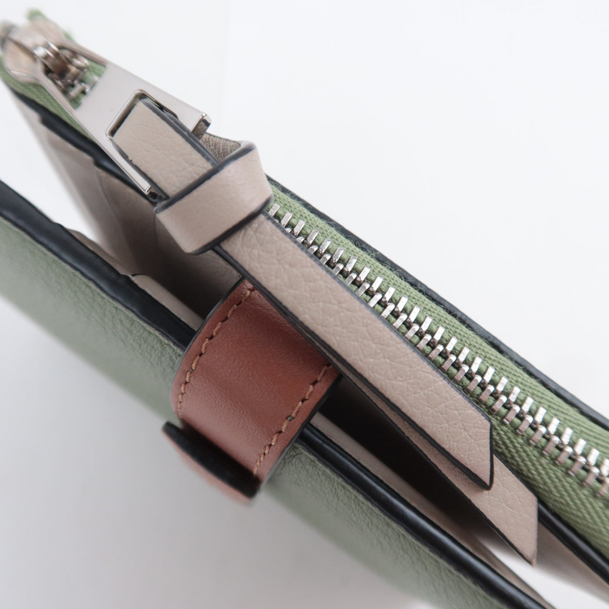 LOEWE Slim Zip Leather Compact Wallet