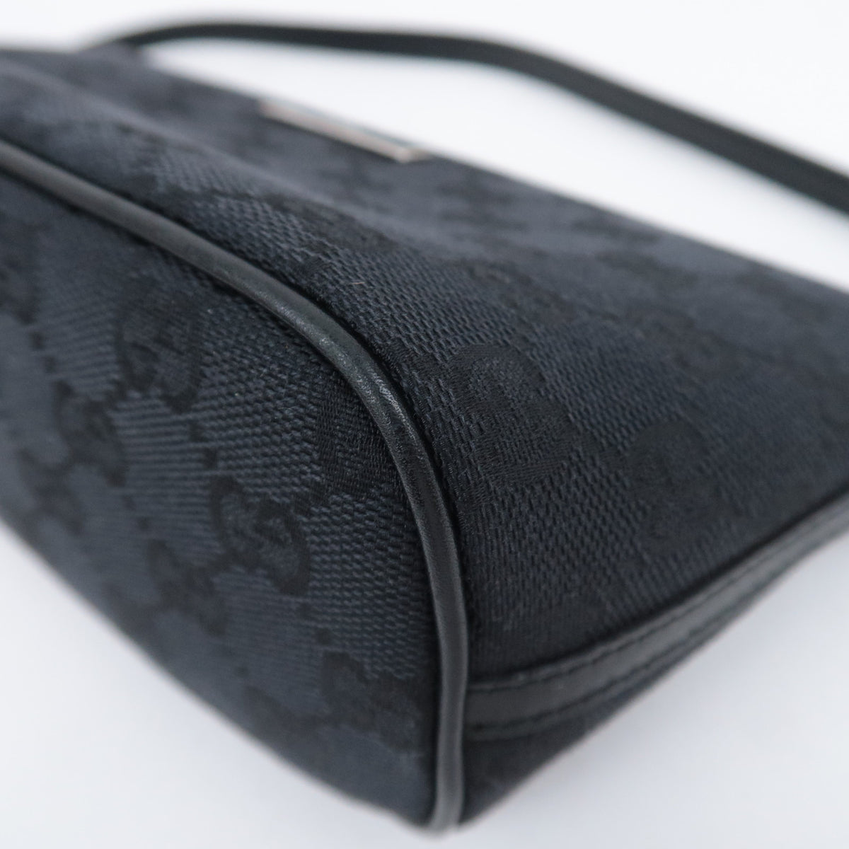GUCCI GG Canvas Boat Bag Black 039.1103