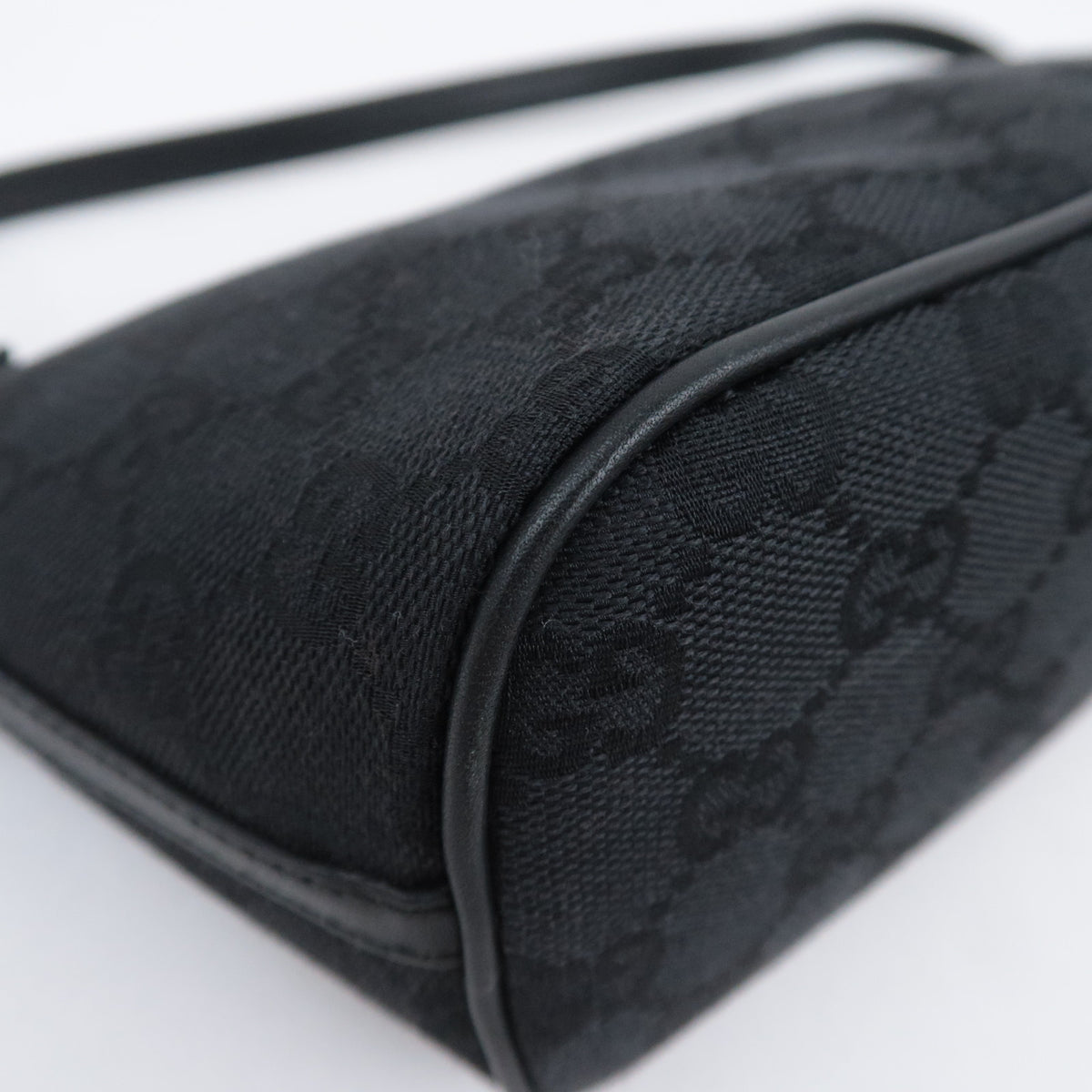 GUCCI GG Canvas Boat Bag Black 07198