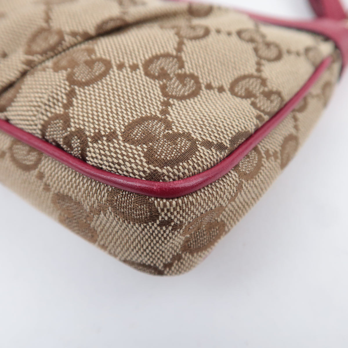 GUCCI Lovely GG Canvas Shoulder Bag 256899