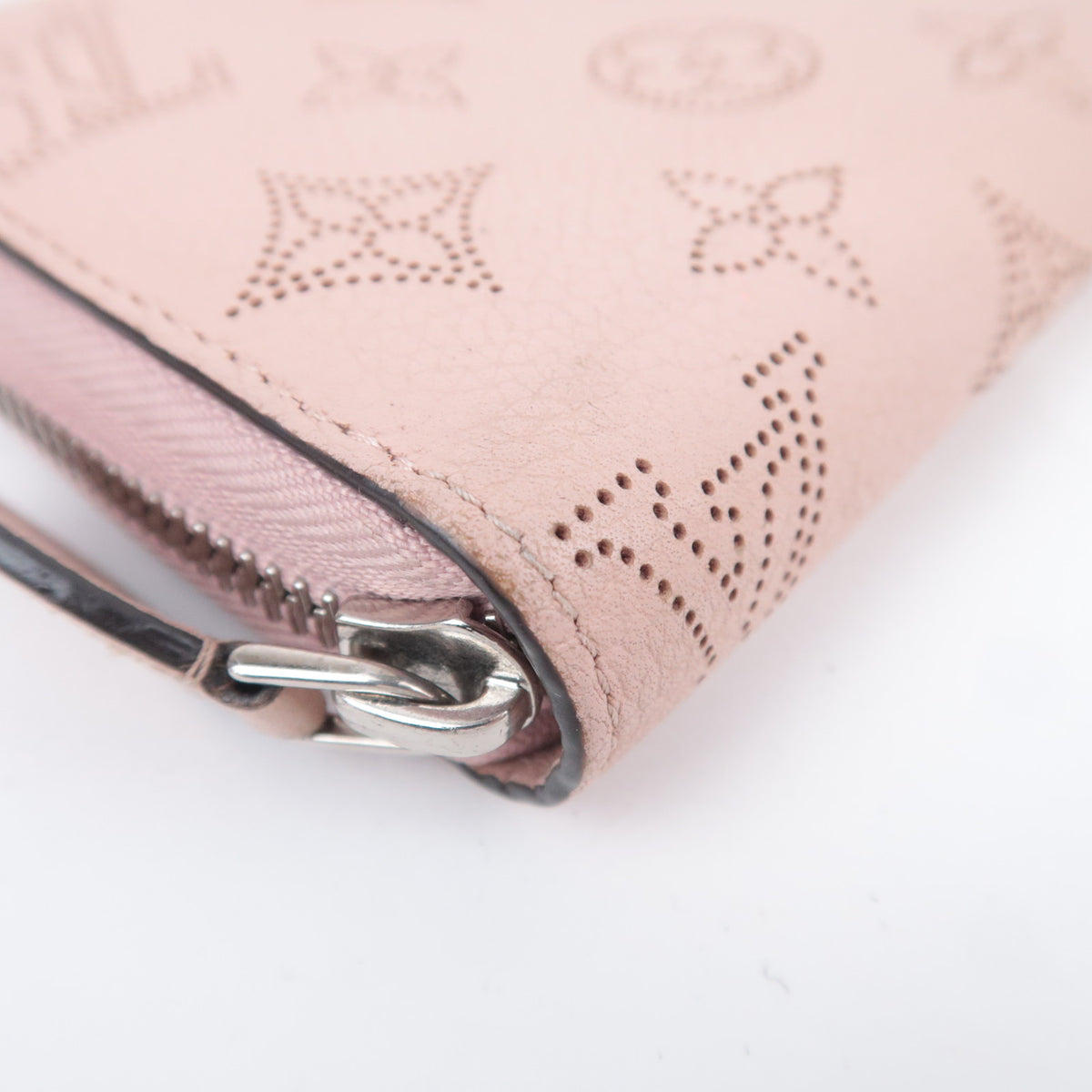 Louis Vuitton Monogram Mahina Zippy Wallet M61868