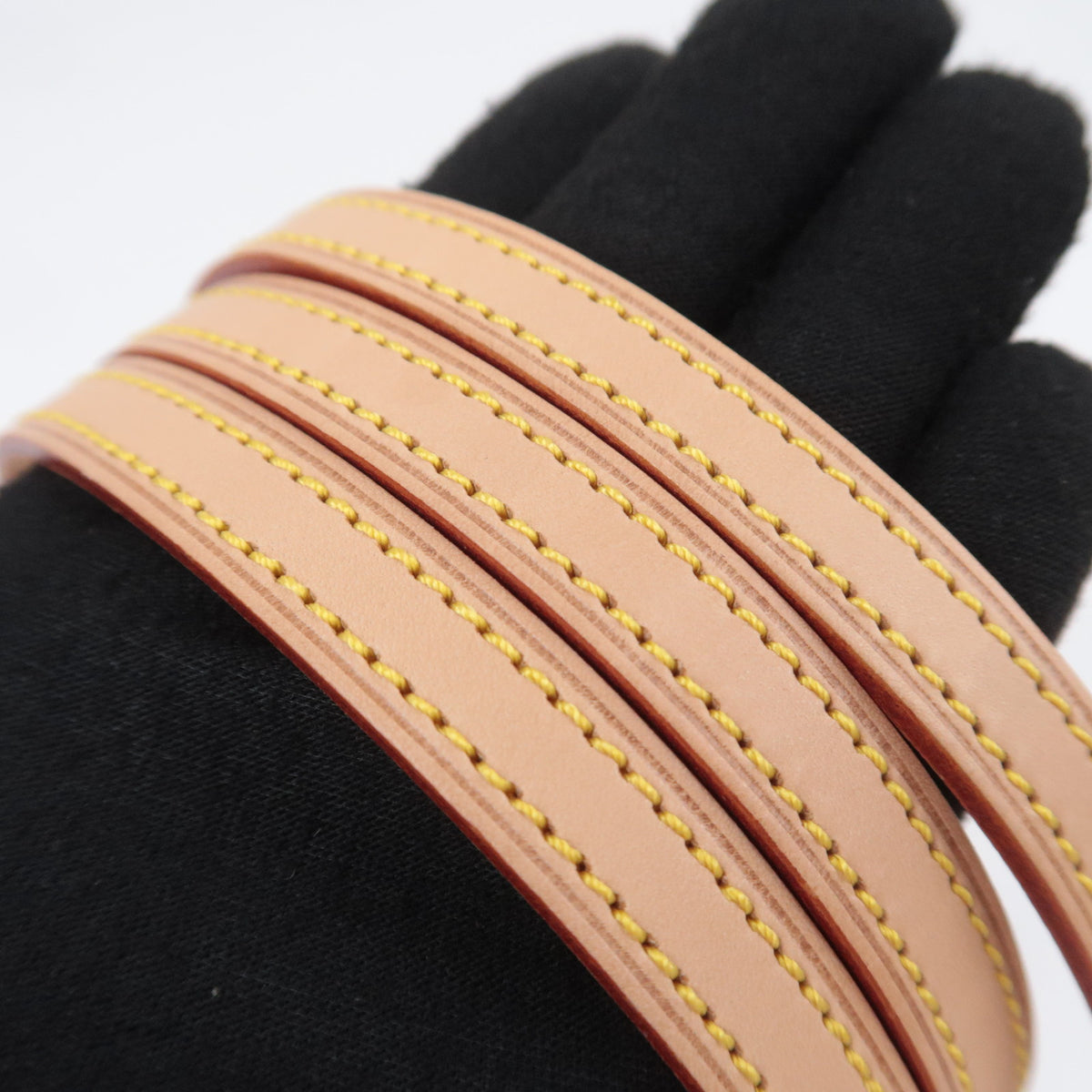 Louis Vuitton Leather Shoulder Strap J00145
