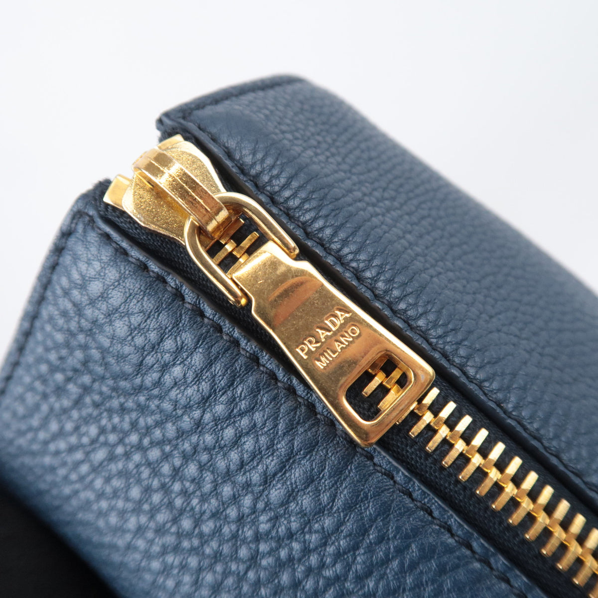 PRADA Leather Side Zip Tote Bag Navy BR4372