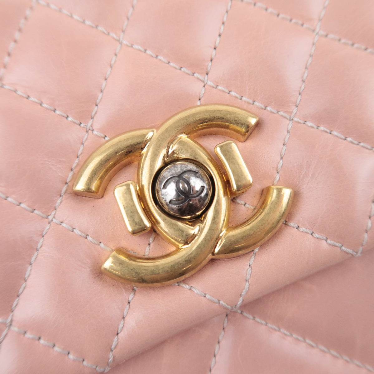 CHANEL Daily Walk Matelasse Pink Leather Flap Bag
