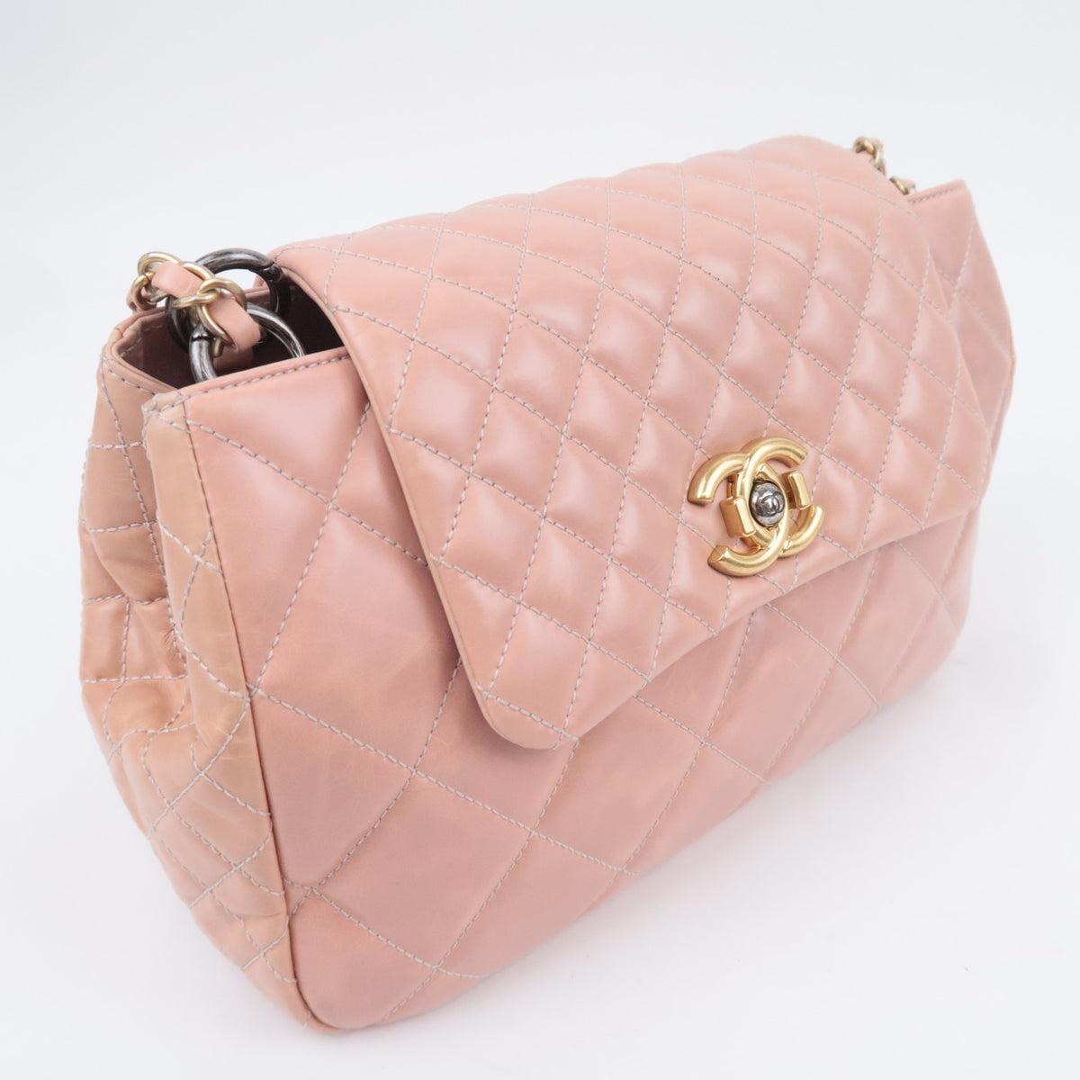 CHANEL Daily Walk Matelasse Pink Leather Flap Bag