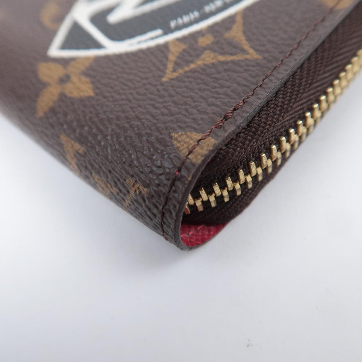 Louis Vuitton Monogram Sticker Zippy Wallet M62149