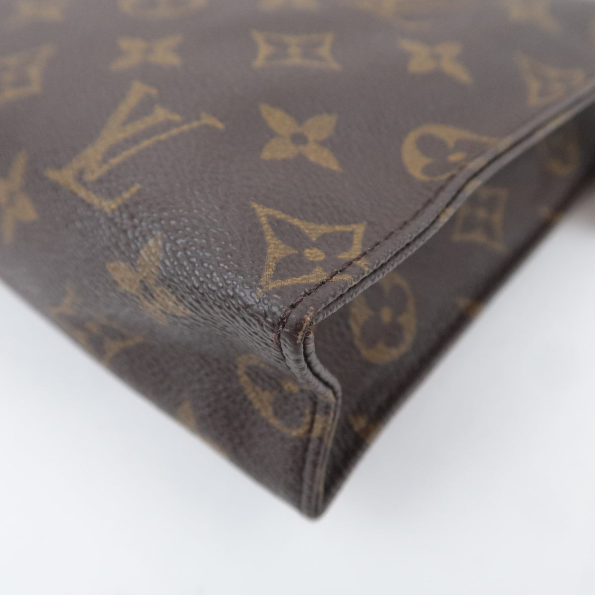 Louis Vuitton Monogram Poche Toilette 26 Toiletry Bag M47542