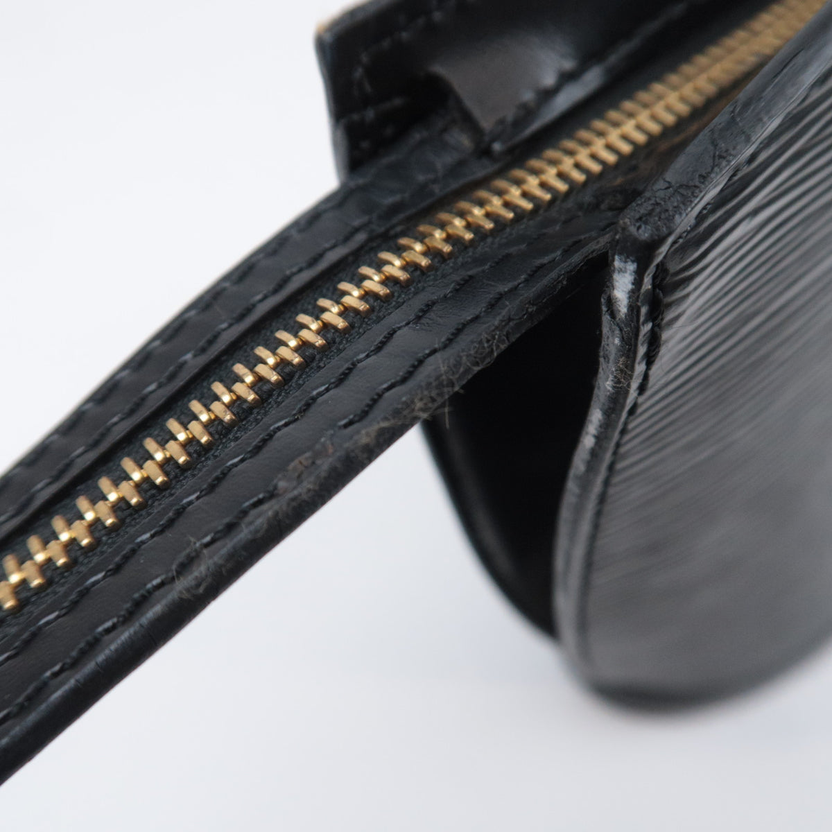 Louis Vuitton Epi Saint Jacques Shoulder Bag Noir M52272