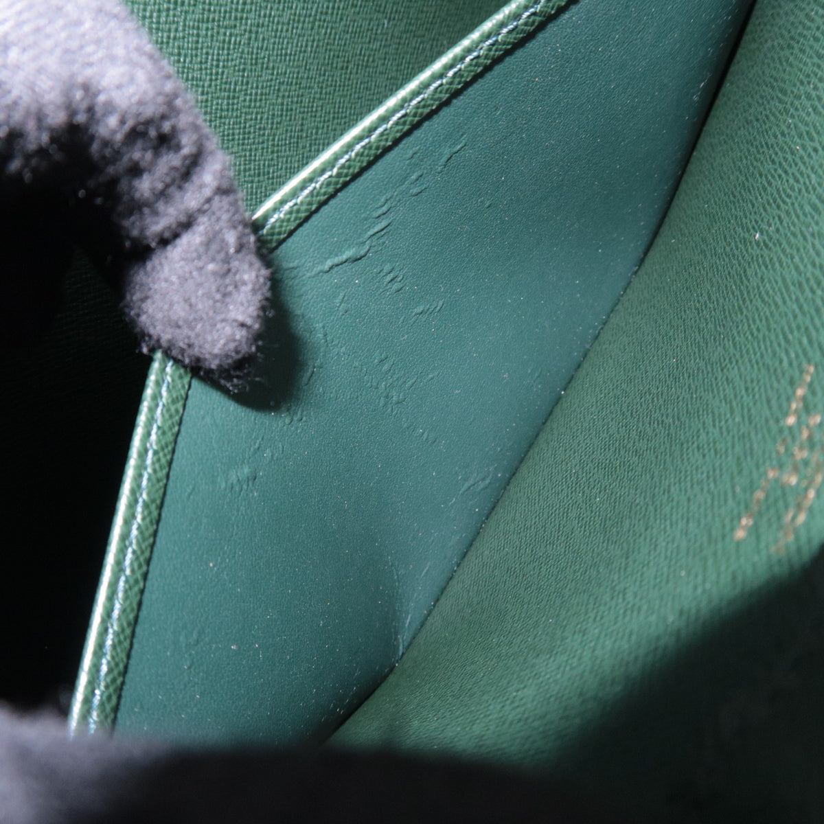 Louis Vuitton Taiga Baikal Clutch bag M30184