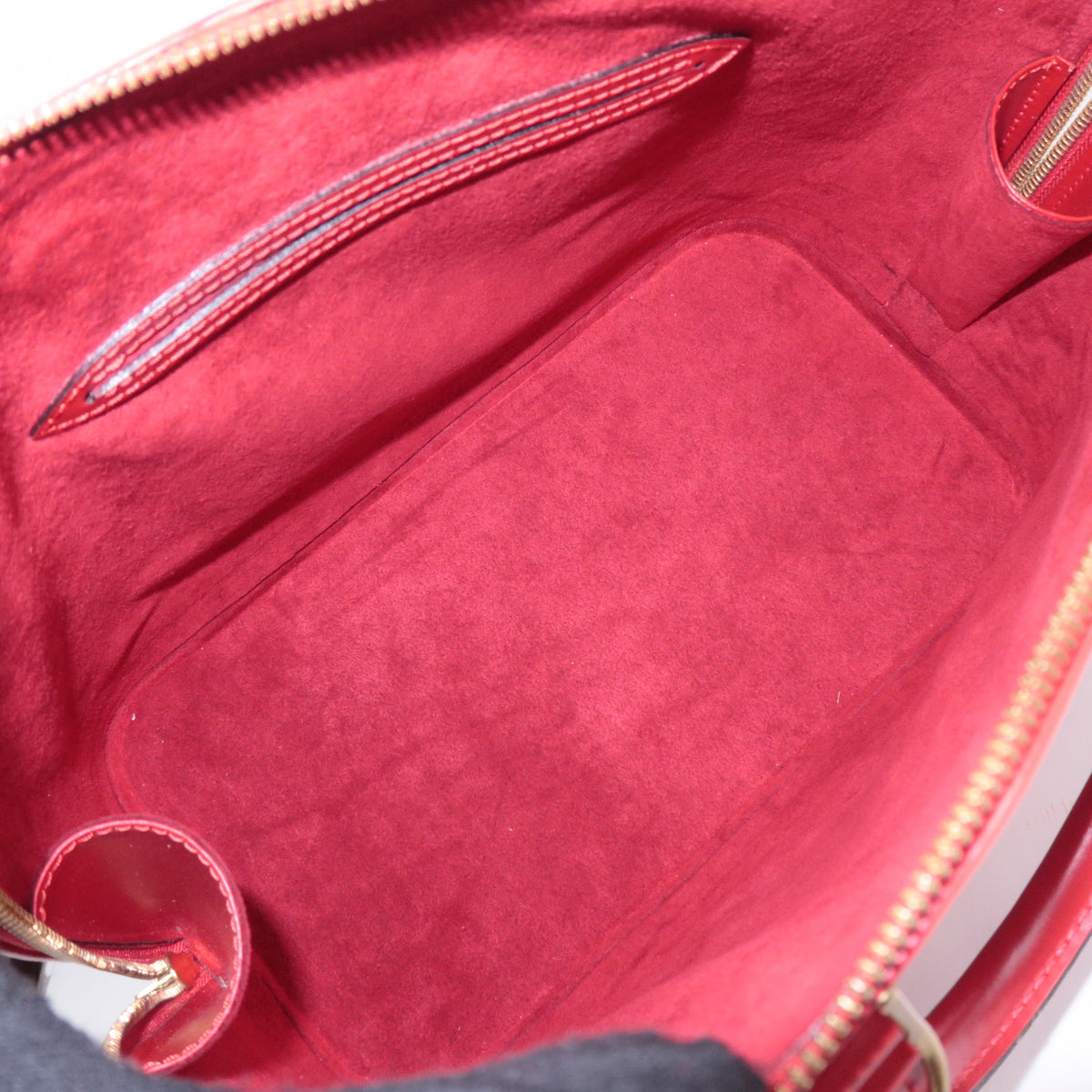Louis Vuitton Epi Alma Handbag M52147
