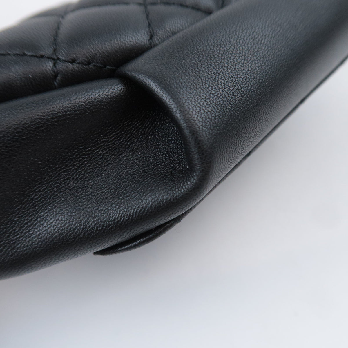 CHANEL Matelasse Chain Body Bag Lambskin