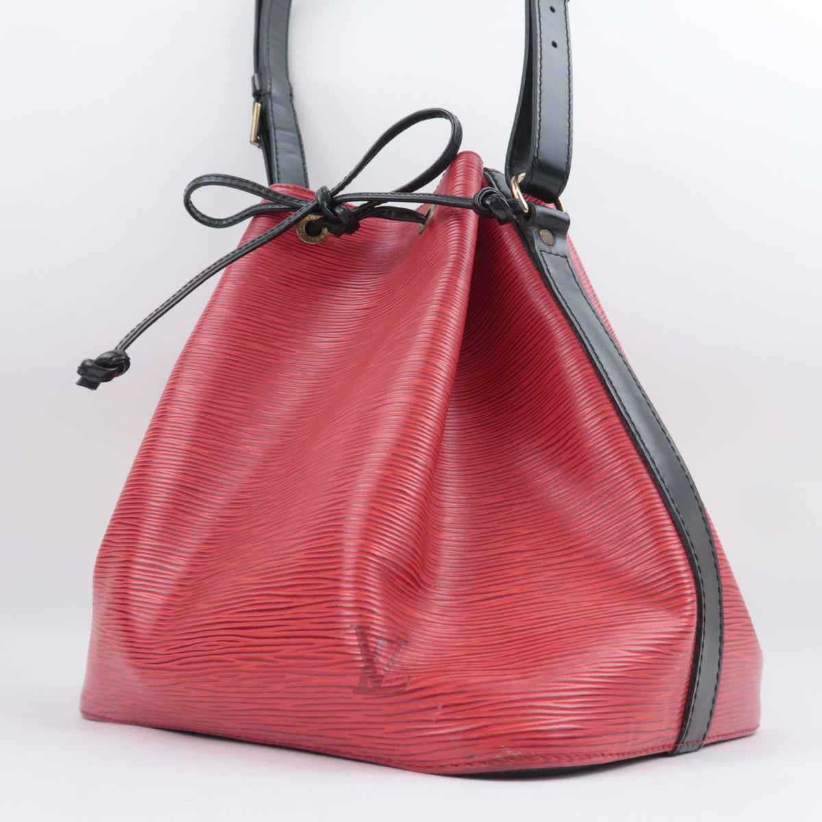 Louis Vuitton Epi Petit Noe two tone Bag Castilian Red / Noir M44172
