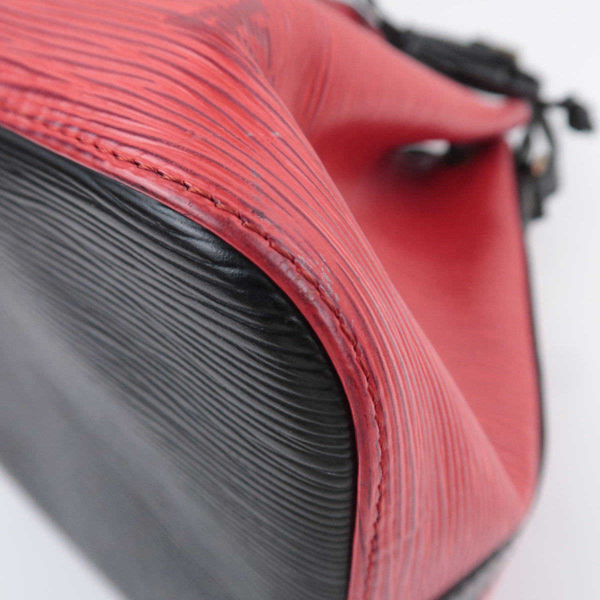 Louis Vuitton Epi Petit Noe two tone Bag Castilian Red / Noir M44172