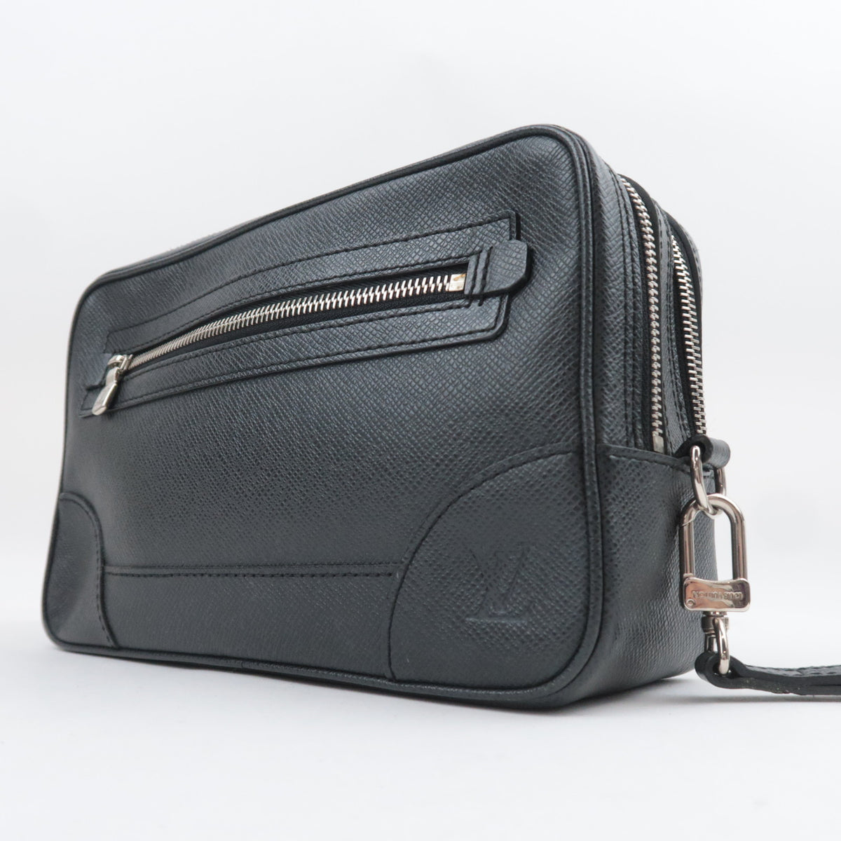 Louis Vuitton Taiga Pavel Clutch Bag M31142