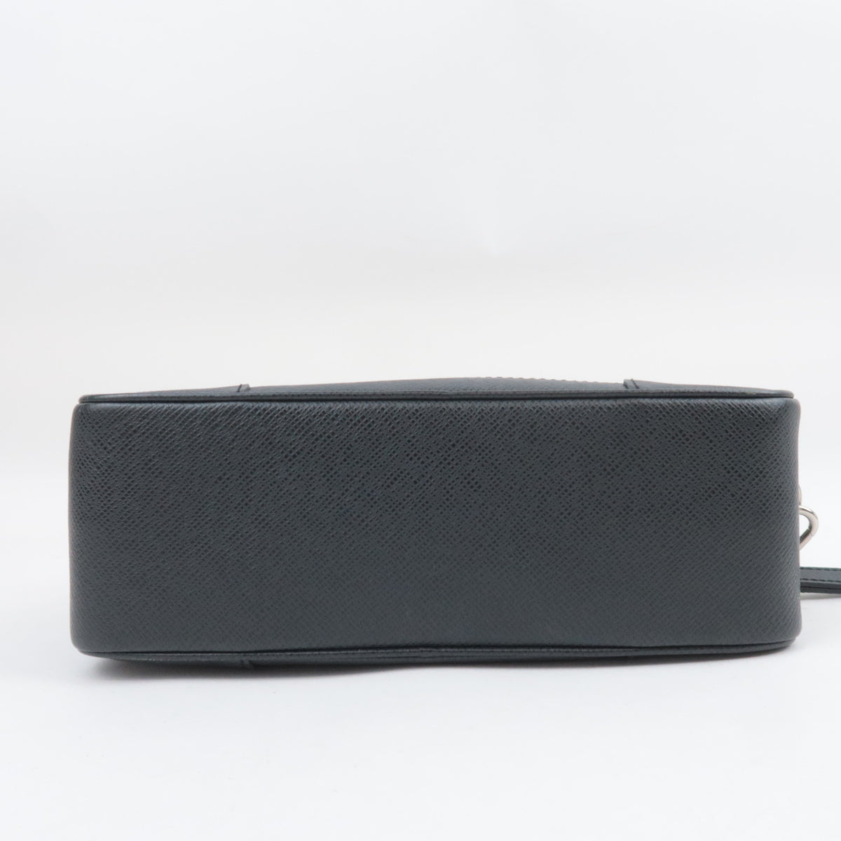 Louis Vuitton Taiga Pavel Clutch Bag M31142