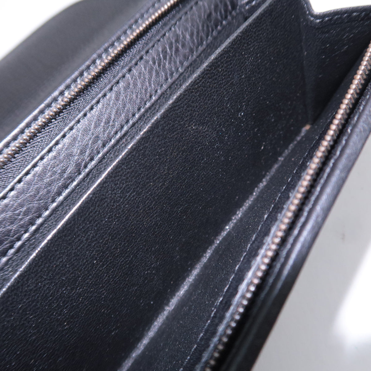 GUCCI Double G Leather Bi-Fold Long Wallet 245739