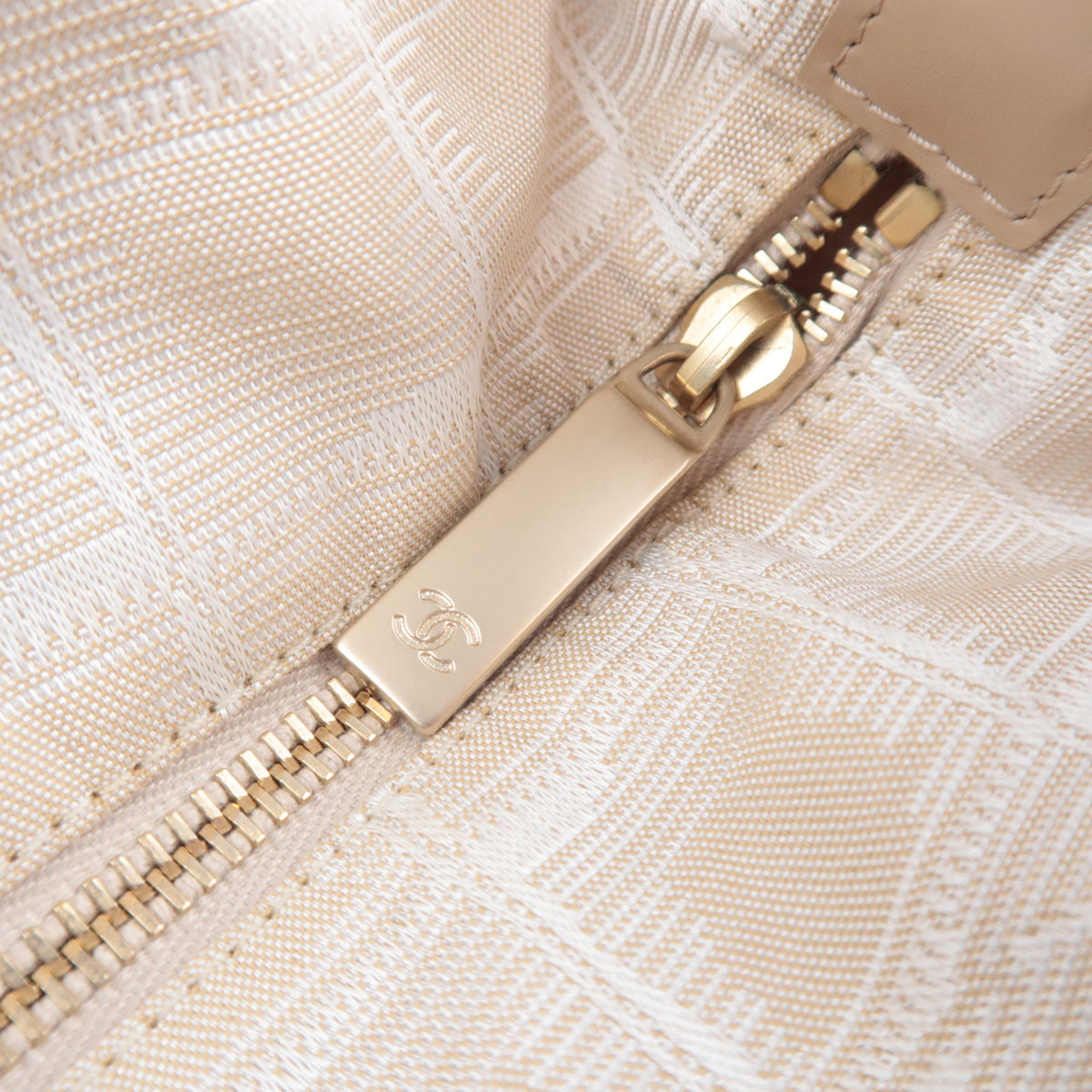 CHANEL New Travel Line GM Tote Bag A15825