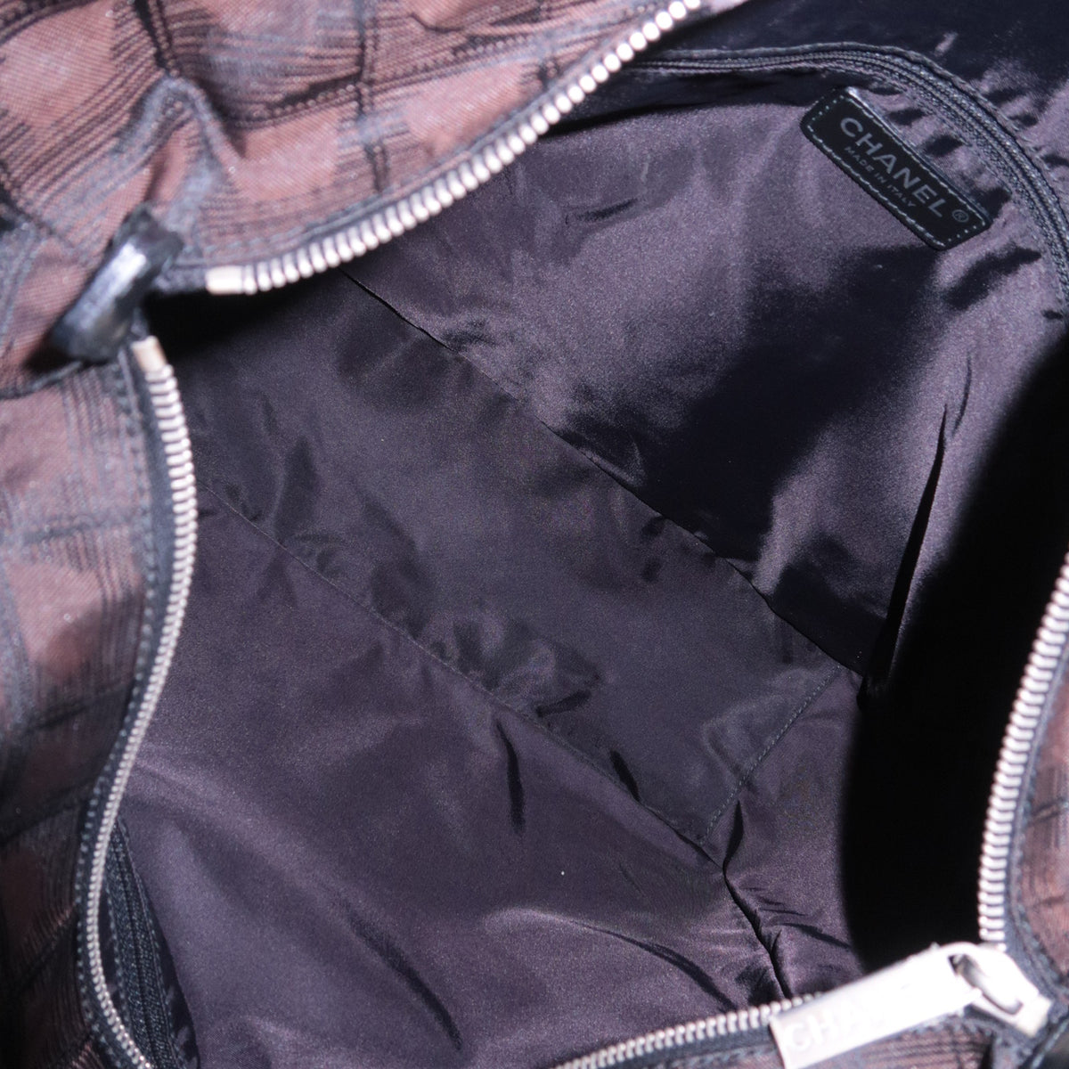CHANEL New Travel Line Tote GM A15825
