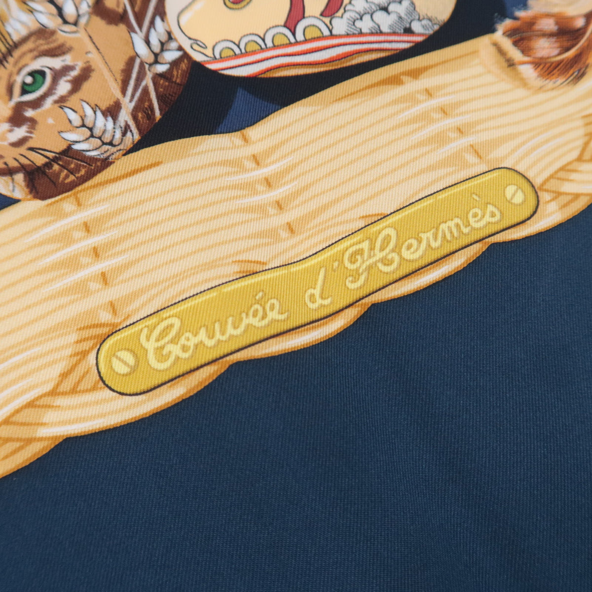 HERMES Carre 90 Scarf Couvée d'Hermès