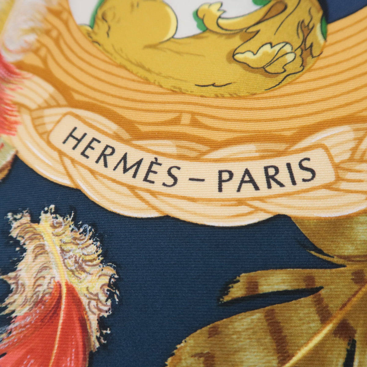 HERMES Carre 90 Scarf Couvée d'Hermès