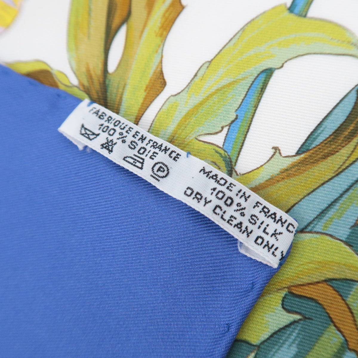 HERMES Carre 90 Scarf REGINA
