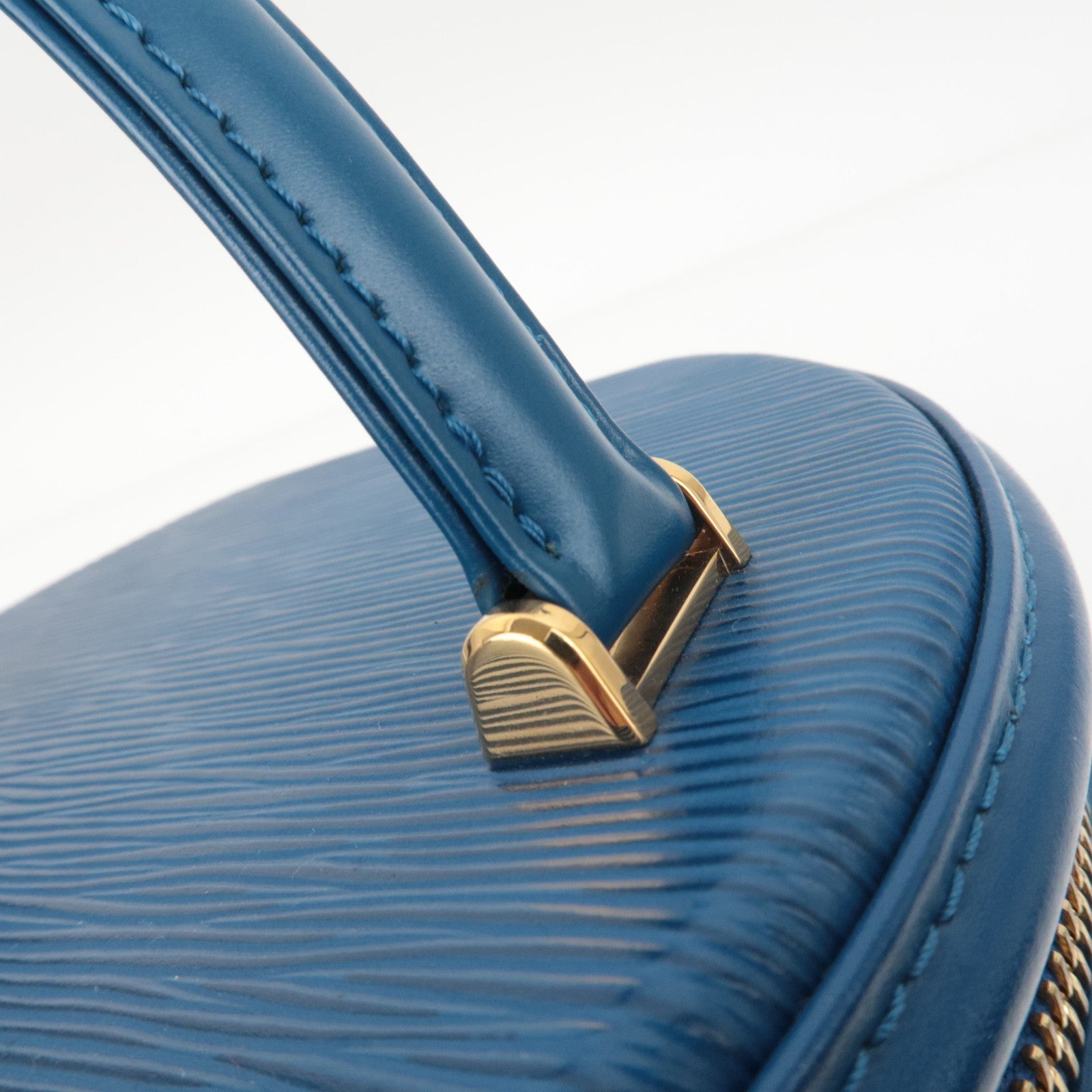 Louis Vuitton Epi Cannes M48035 / Serial unknown *Lock, key are missing