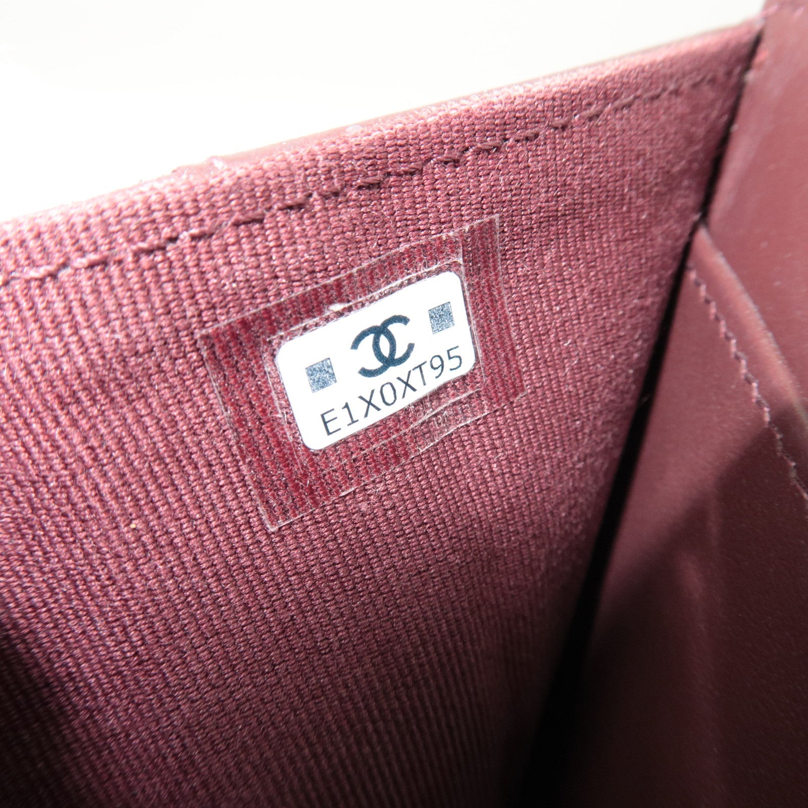 CHANEL Caviarskin Trifold Wallet Small Flap Wallet Black E1X0XT95