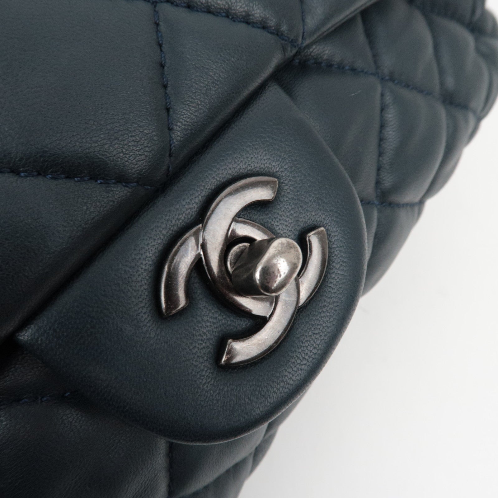 CHANEL Matelasse Lambskin Single Flap W Chain Bag Navy SV HDW *Dust bag, G Card