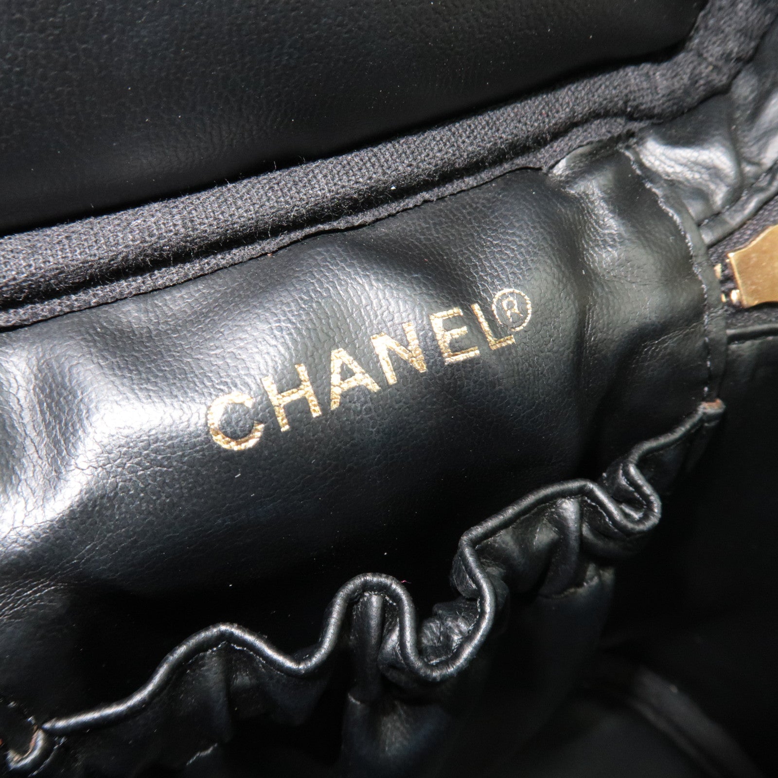 CHANEL Coco Mark Caviar Skin Vanity Bag Zwart Goud HDW A01998 