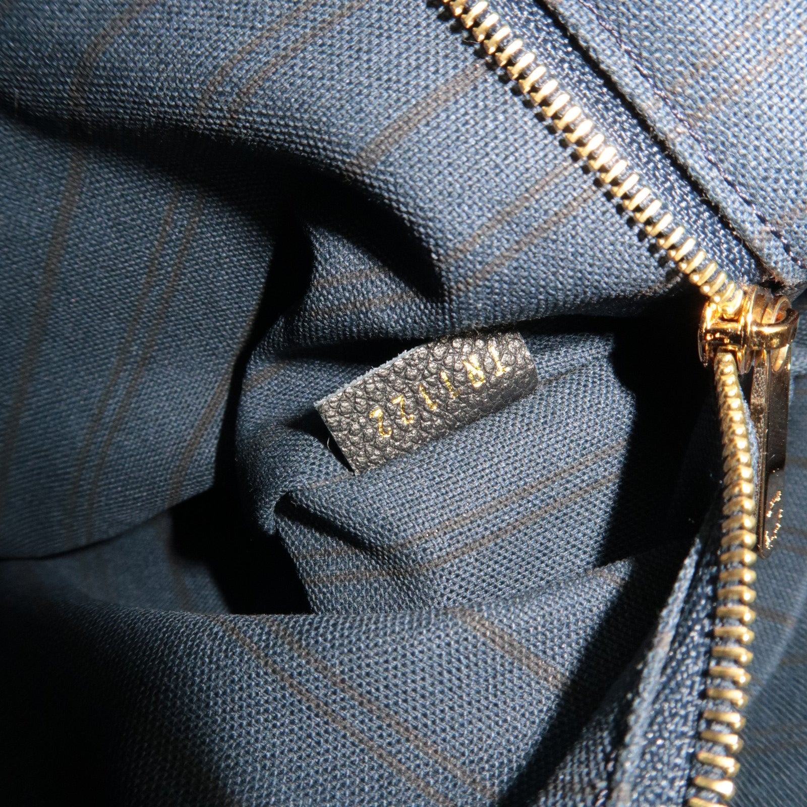 Louis Vuitton Monogram Empreinte Artsy MM Infini M93448/TR1122 *Dust bag, Charm