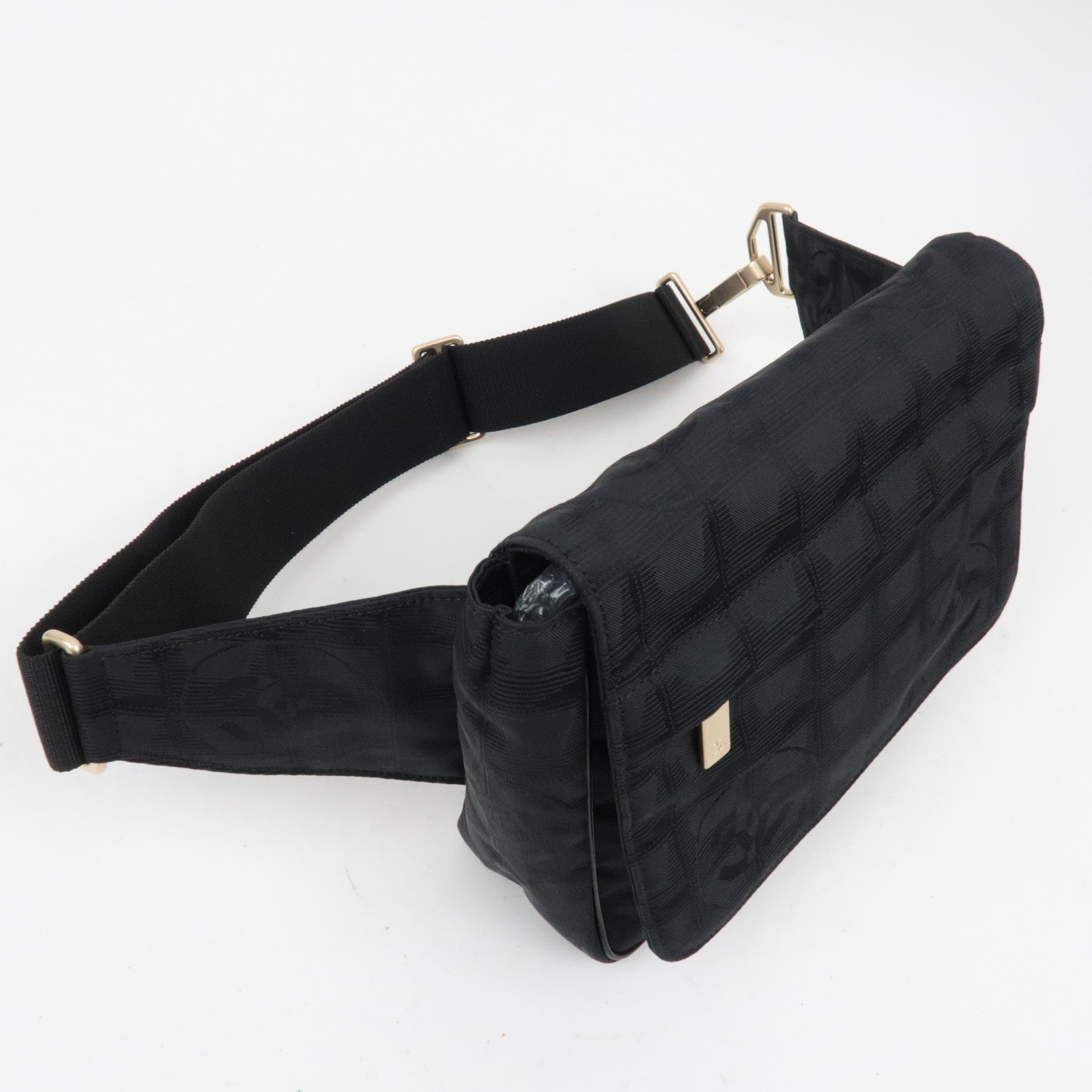 CHANEL New Travel Line Nylon Jacquard Heuptas Zwart *G Kaart 