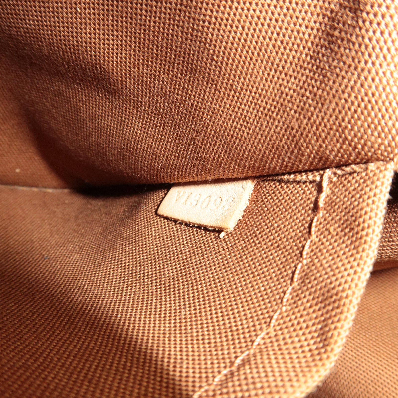 Louis Vuitton Monogram Canvas Tivoli PM Handtas M40143 VI3098 