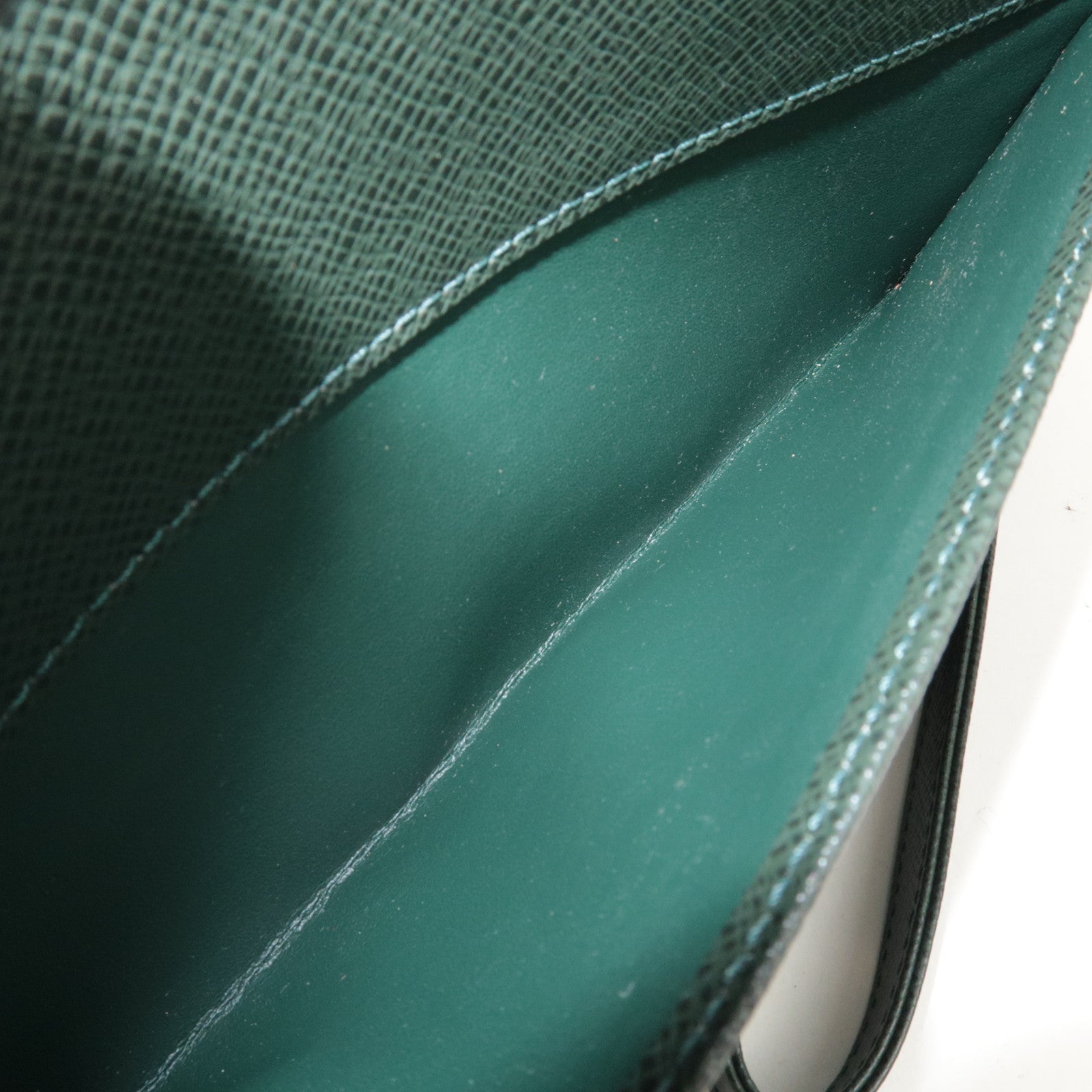 Louis Vuitton Taiga Baikal Clutch Bag Epicea M30184 VI0025 