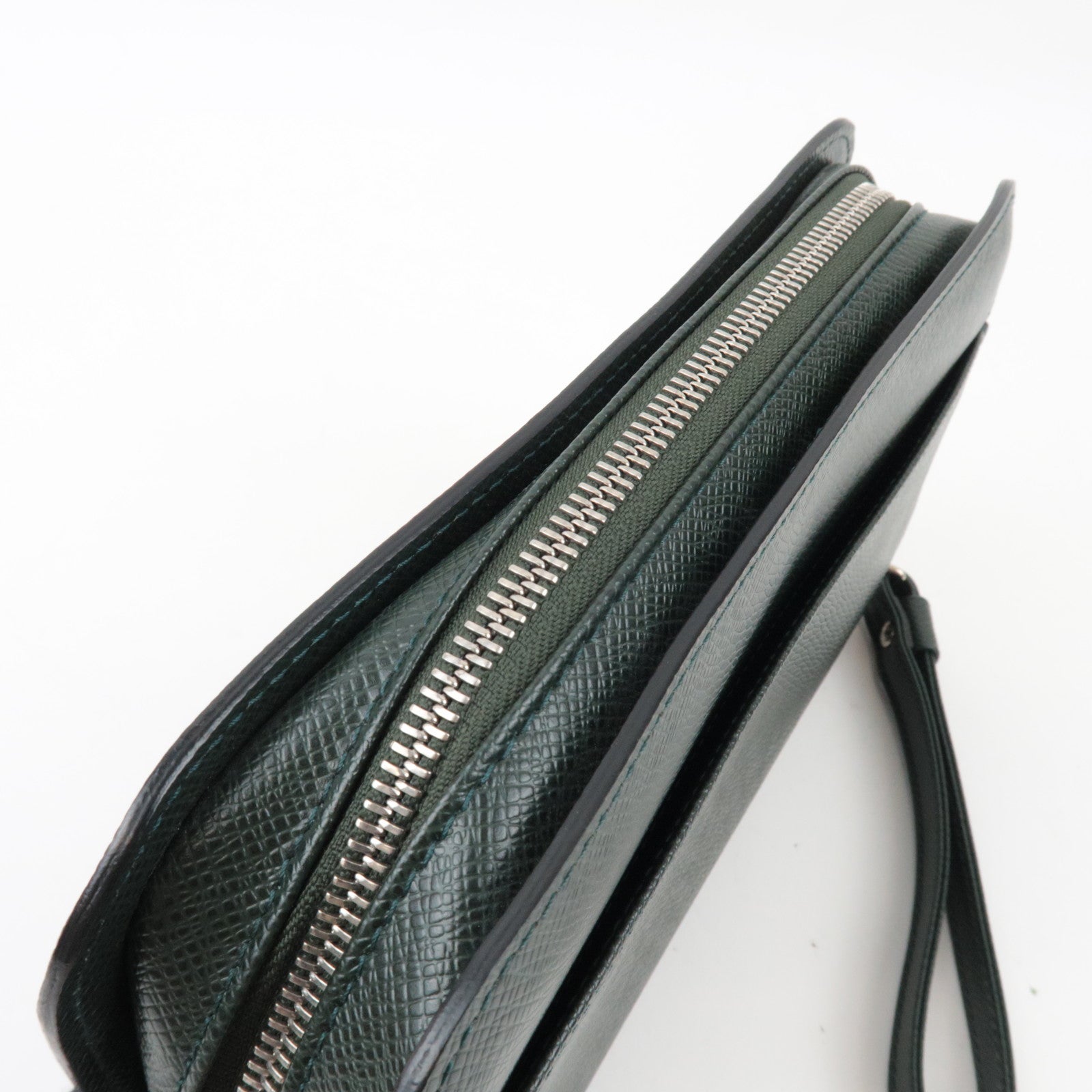 Louis Vuitton Taiga Baikal Clutch Bag Epicea M30184 VI0025 