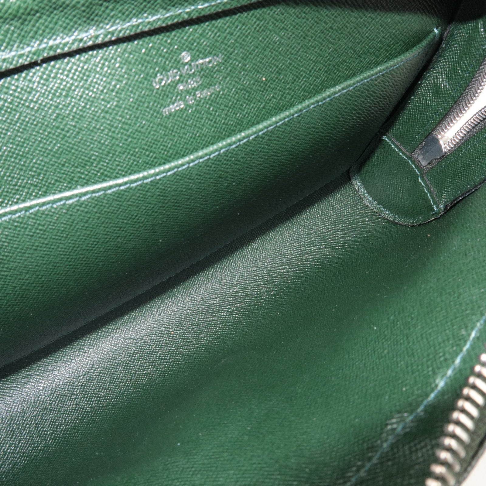 Louis Vuitton Taiga Baikal Clutch Bag Epicea M30184 VI0025 