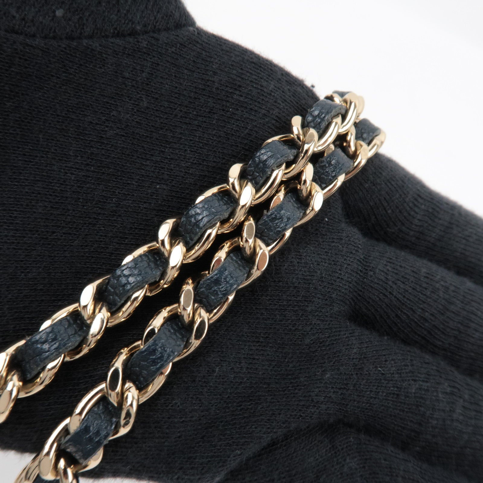 CHANEL Round Chain Shoulder Bag Caviar Skin Navy 26530997