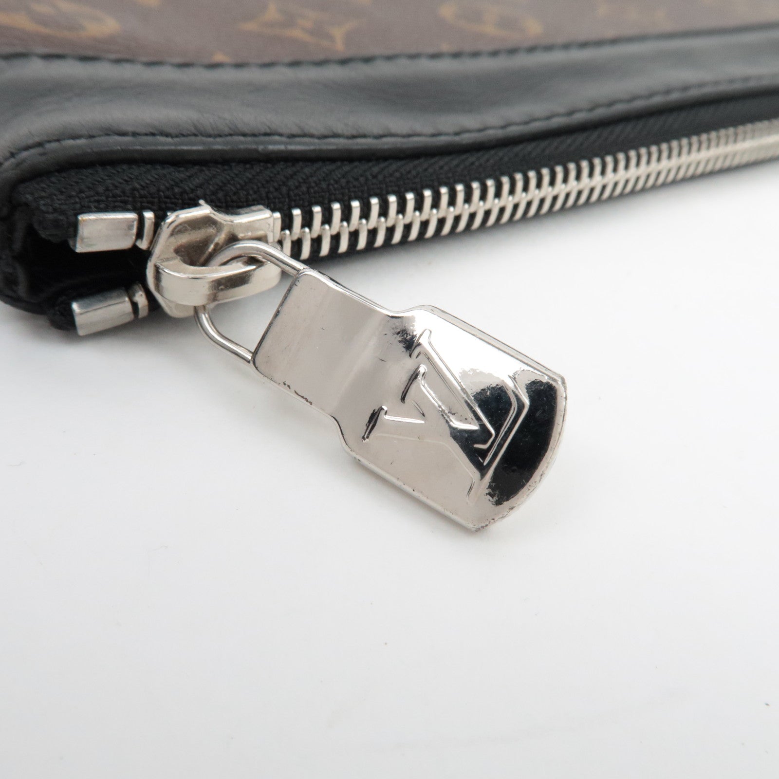 Louis Vuitton Monogram Macassar Pochette Discovery Clutch Bag M69411 TN4210