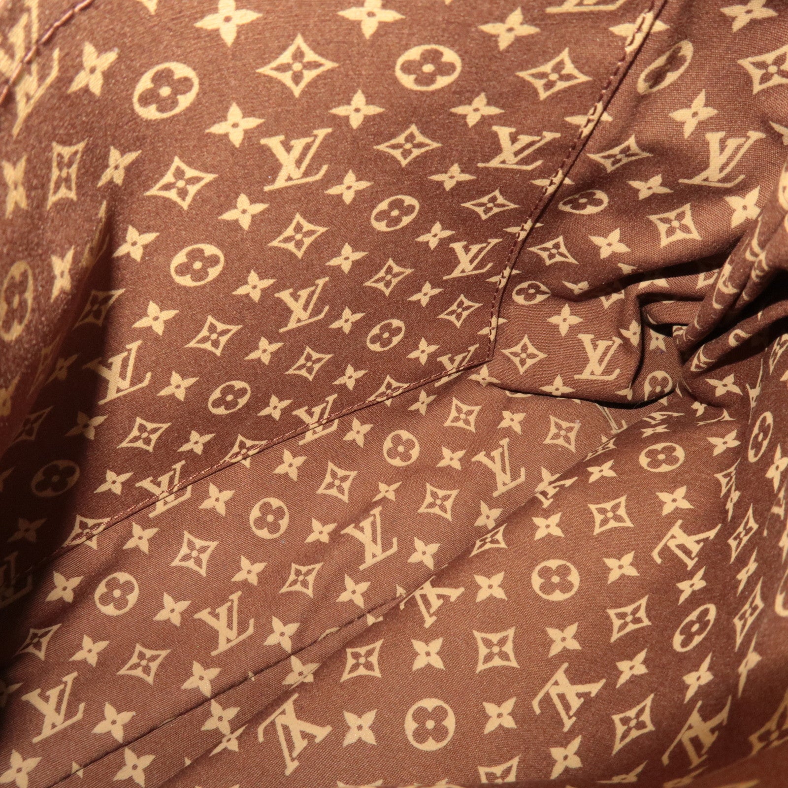 Louis Vuitton Cruise Line Globe Shopper PM Bordeaux M95115 MI1015