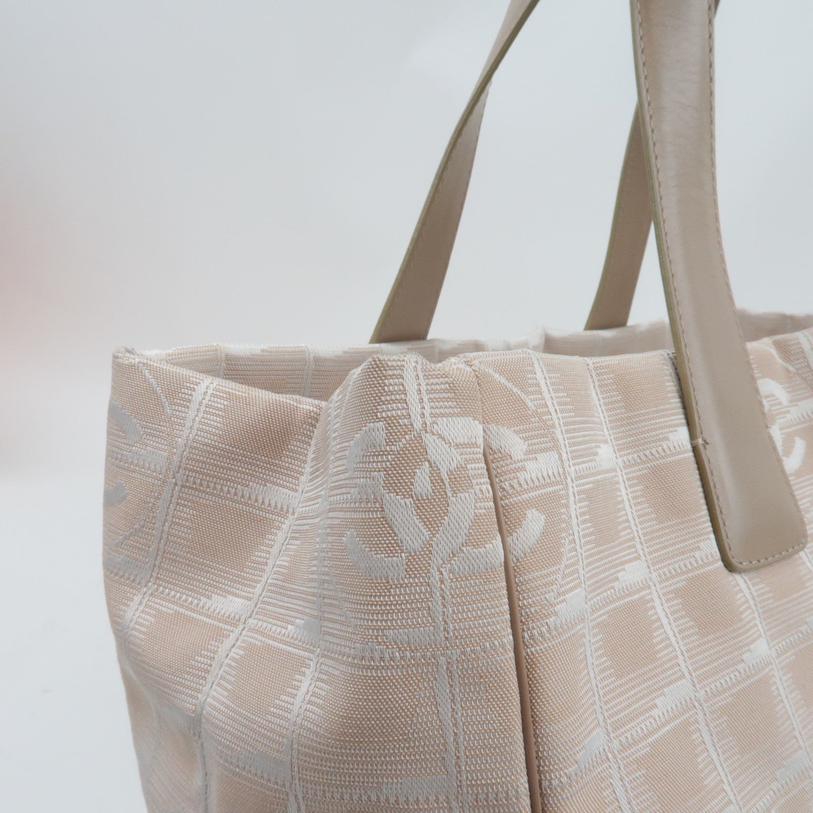 CHANEL New Travel Line Tote MM Nylon Jacquard Leather Beige A15991 8171148 *Dust bag