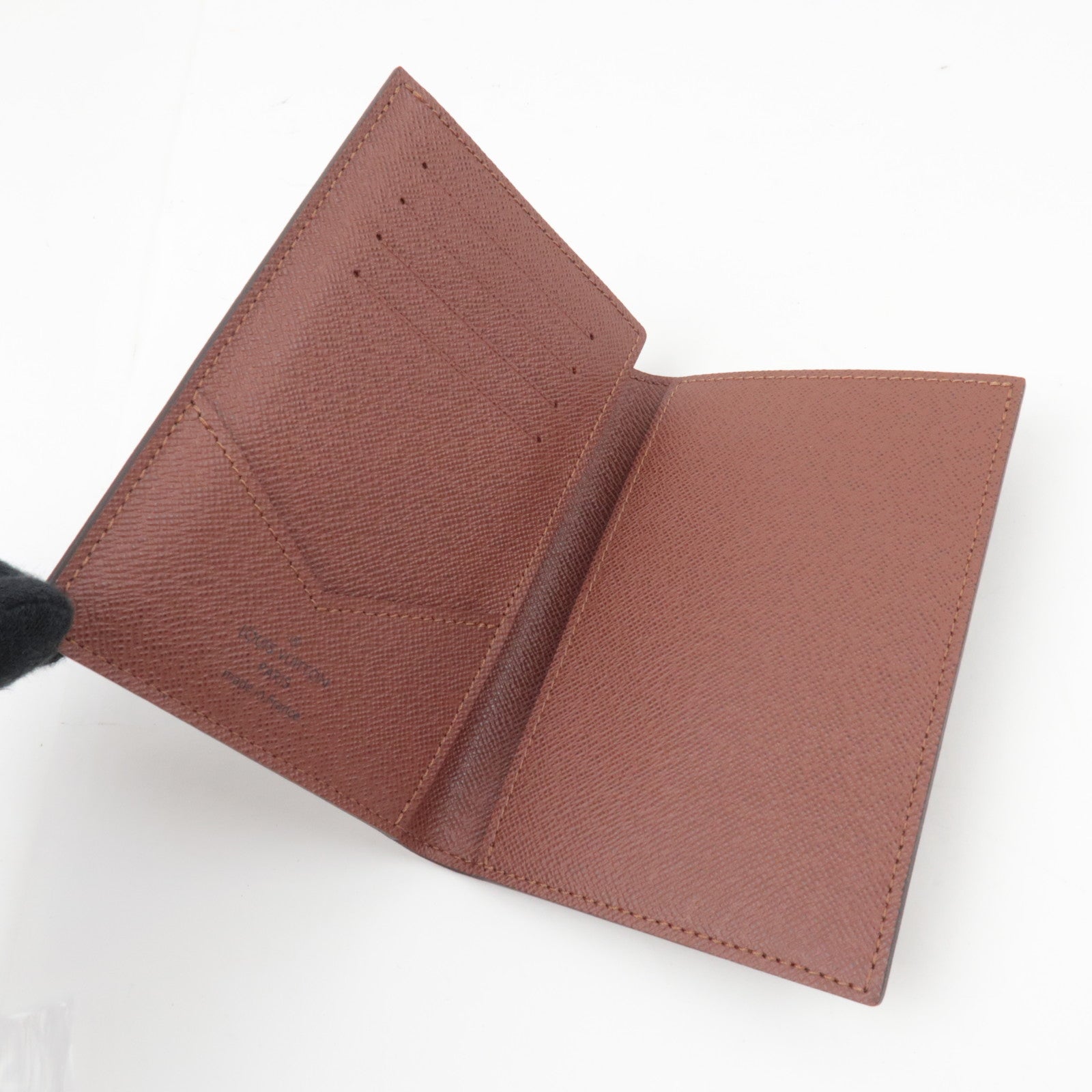 Louis Vuitton Monogram Couverture Passeport NM Passport Case M64502 MB2167