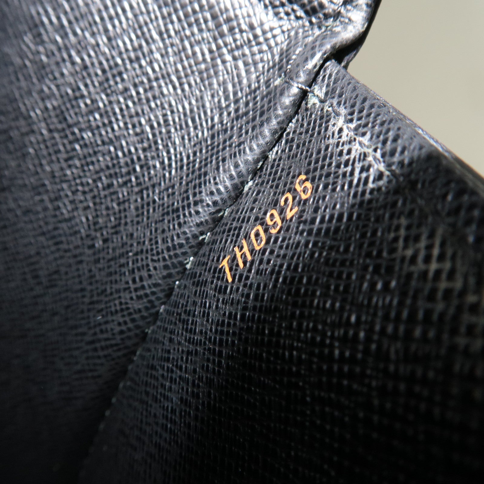 Louis Vuitton Epi Saint Cloud Shoulder Bag Noir M52192 TH0926