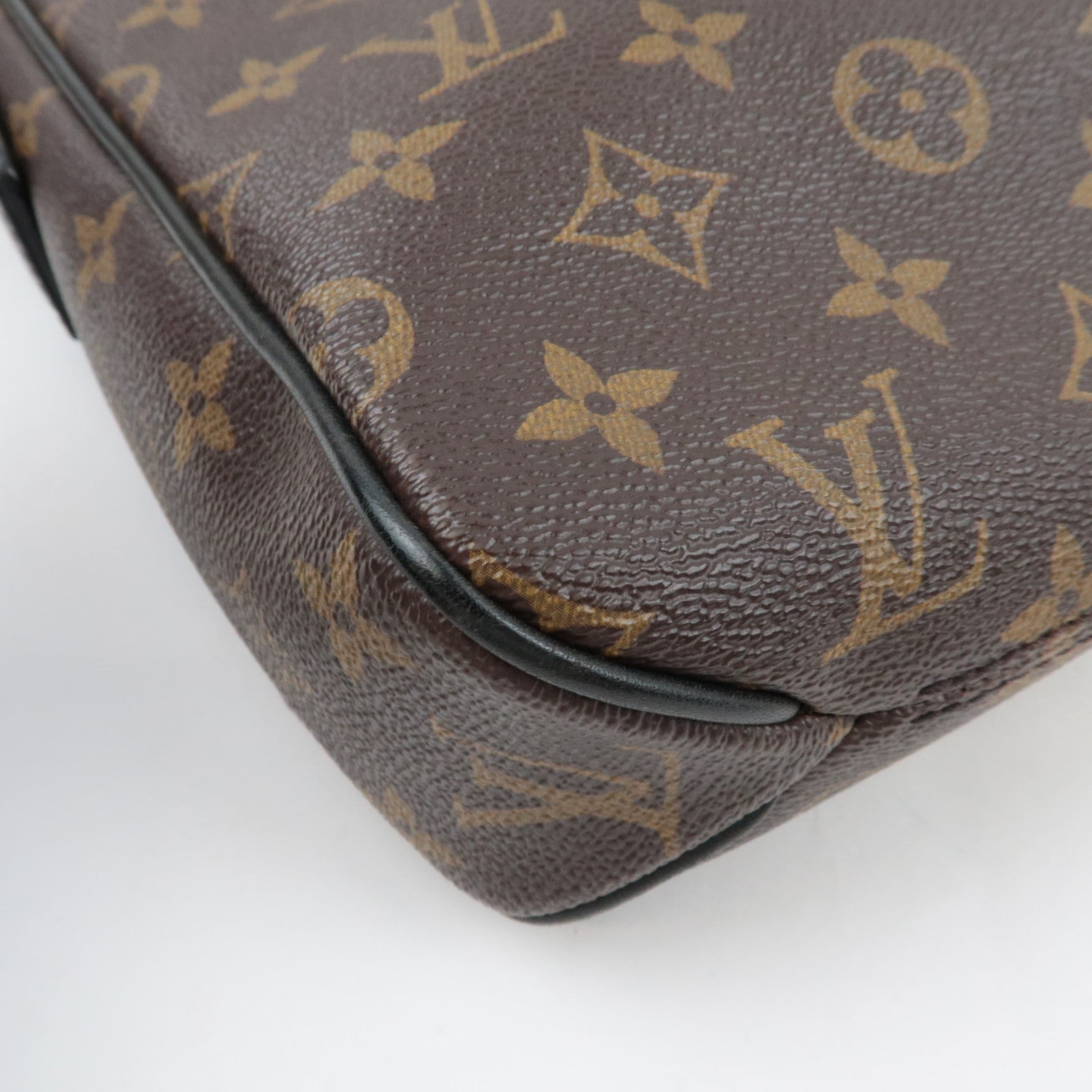 Louis Vuitton Monogram Macassar District PM Shoulder Bag Noir M40935 CA4114