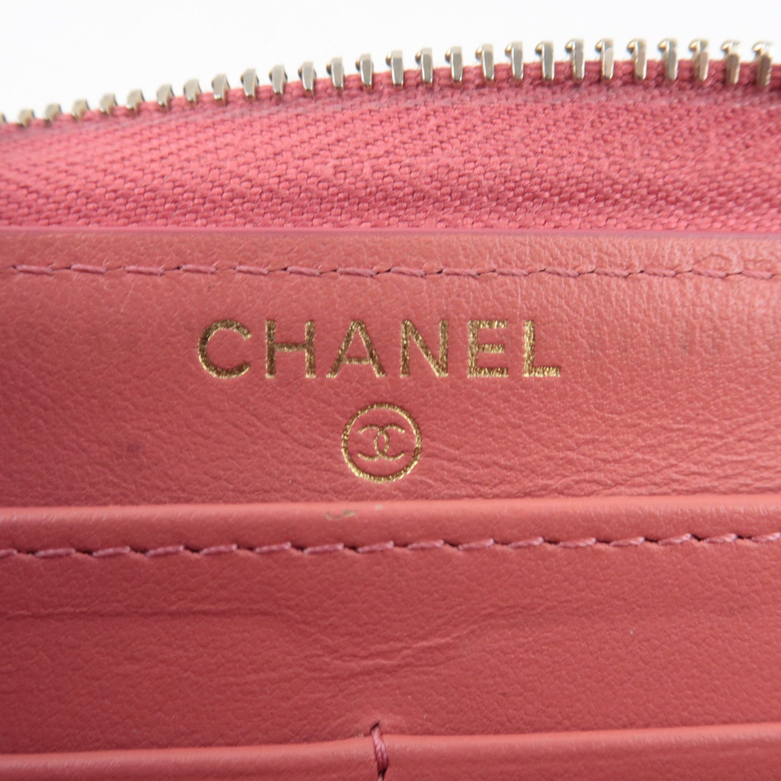 CHANEL Matelasse Round Zipper Long Wallet Caviar Skin Pink *Box, Dust bag, G card