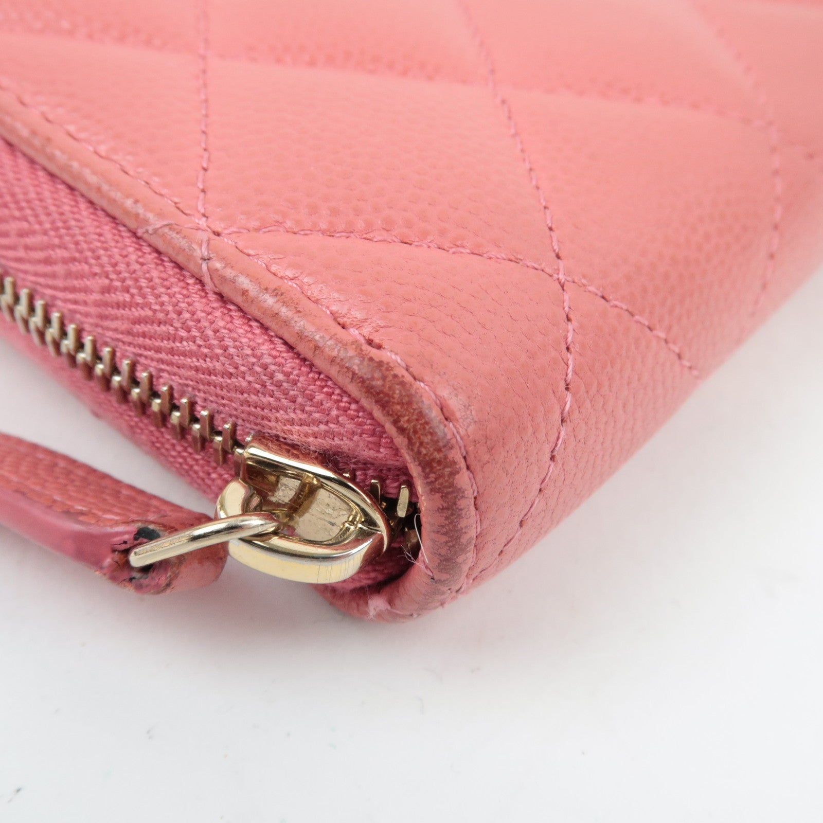 CHANEL Matelasse Round Zipper Long Wallet Caviar Skin Pink *Box, Dust bag, G card