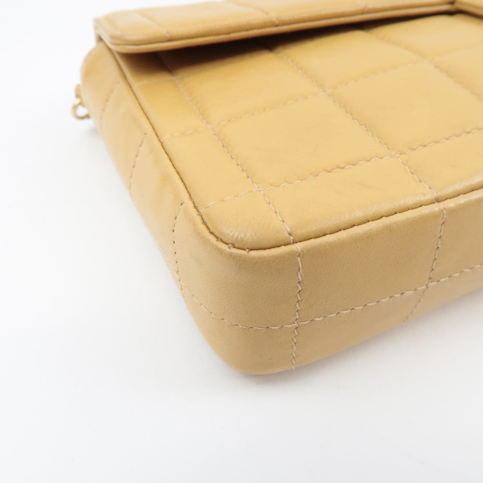 CHANEL Chocobar Chain Shoulder Bag Lambskin Beige Gold HDW *Box, G card