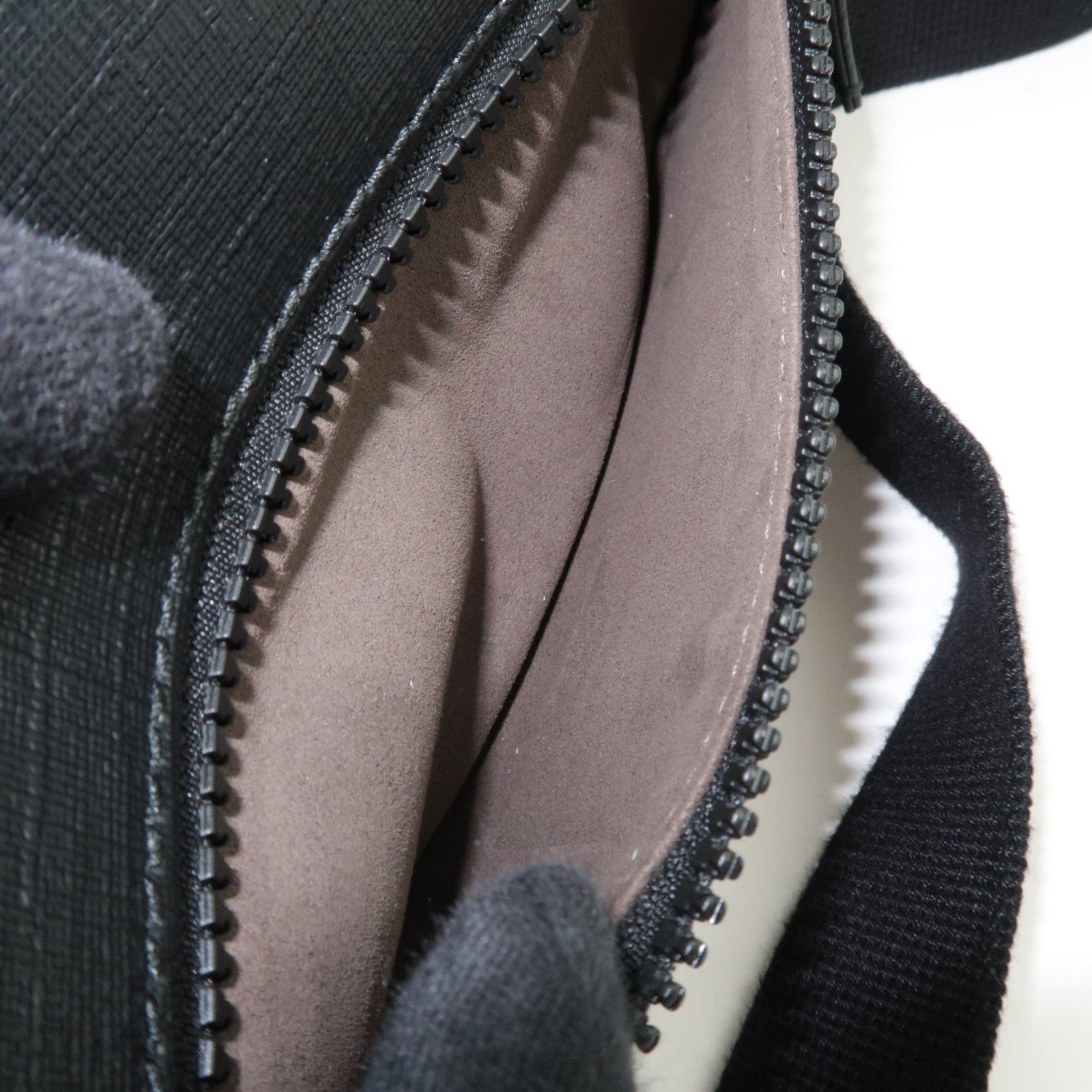 GUCCI Waist Bag Body Bag GG Supreme Leather Beige Black 450946